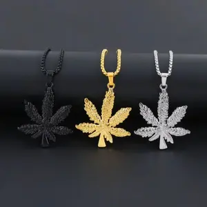 Unisex Hip Hop Fashion Rock Maple Leaf Pendant Necklace Suitable for All Occasions Delicate and Simple Clavicle Chain Accessories
