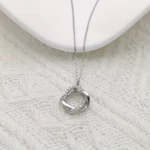 Women's fashion pendant necklace with simple and elegant imitation diamond zinc alloy pendant suitable for vacation and daily wear