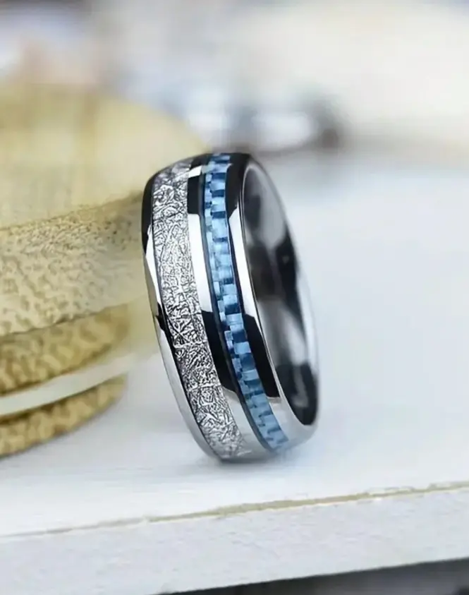 1PC 8mm Dual-Tone Stainless Steel Ring – Carbon Fiber & Silk Inlay Wedding Band, Unisex Fashion Ring for Men & Women, Comfort Fit Everyday Jewelry Gift
