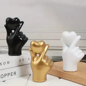 1pc Heart-Shaped Resin Craft Home Decor, Gift For Wedding, Mother's Day, Graduation, Bookshelf, Cafe Desk - Romantic Creative Gift