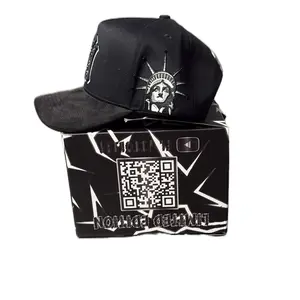 Gorra Newyorkquina diseño moderno ajustable y comoda para cualquier outfit