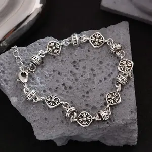 Vintage Silver Boho Charm Bracelet Jewelry for Women, Unisex Fit, Unique Retro Floral Chain, Hypoallergenic-Tarnish-Resistant Design, Perfect Gift for Birthday & Anniversary, Daily Wear Aesthetic Accessory
