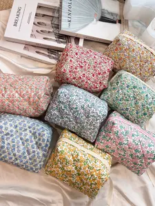 1pc Cute Floral Pattern Makeup Bag, Sewn Cloud Wash Kit, Travel Makeup Storage Zipper Pouch, Foldable Brush Case, High-Value Women's Gift