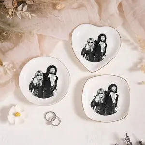 Ceramic Photo Ring Dish Jewelry Tray - Retro 70s Rockstar Couple Gold Rim Printed Plate, Classic Black White Vintage Aesthetic Decor Catch All Dish, Vanity Nightstand Bathroom Organizer, Nostalgic Romantic Gift for Her Wife Mom Anniversary