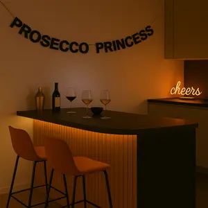 Garland 'PROSECCO PRINCESS'