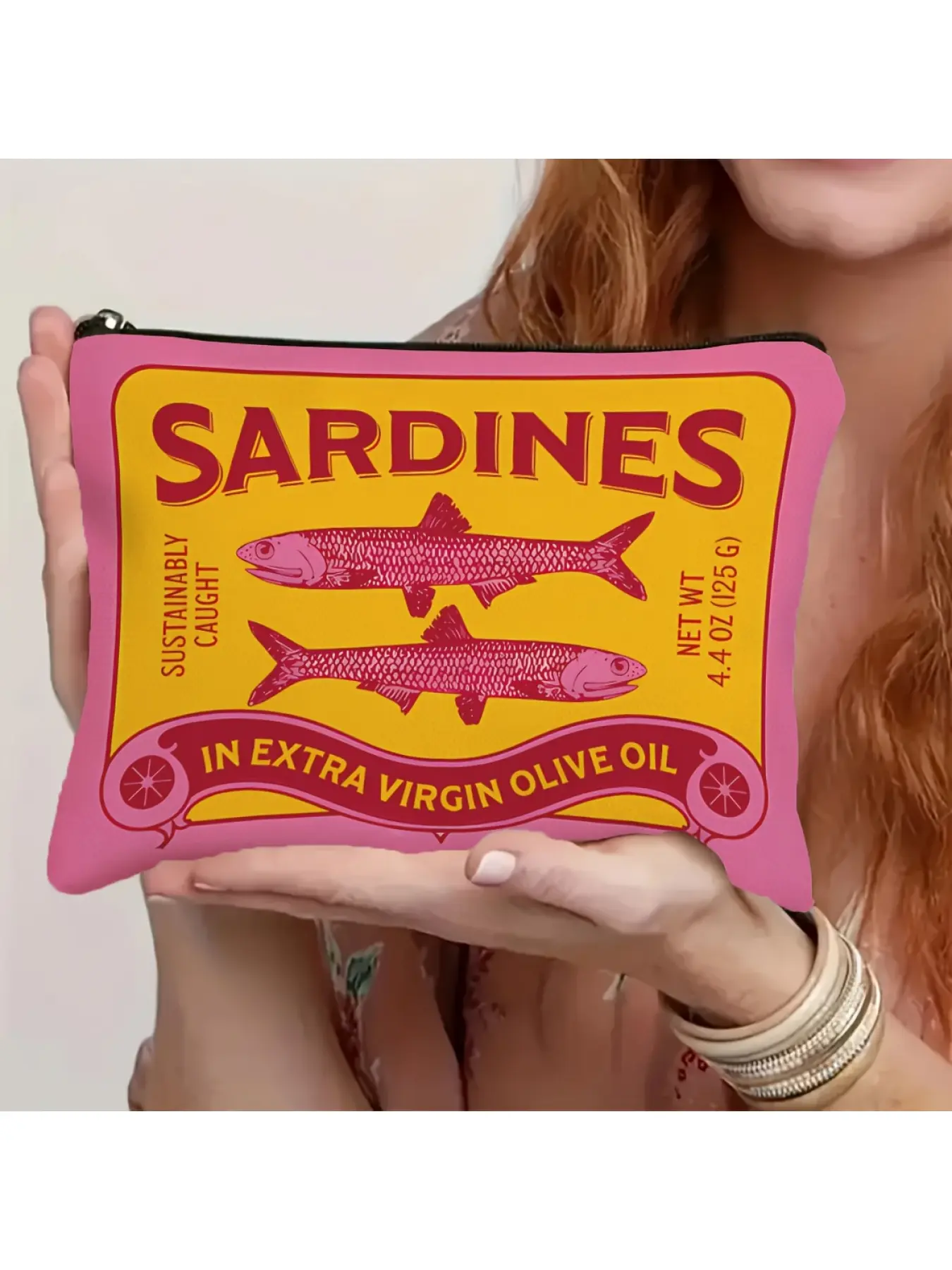 Vintage Sardines/anchovy Print Cosmetic Pouch & Toiletry Bag - Tin Fish Design Zipper Clutch, Lightweight Travel Storage Bag, Neutral Sardine-Shaped for &, Machine Washable Fade-Resistant, Travel Makeup Pouch, Cosmetic Travel Bags (No power, basic style)