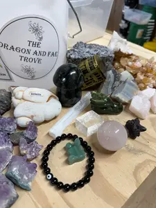 THE DRAGON AND FAE TROVE ONE GALLON NATURAL CRYSTAL AND SPECIMEN MINING BUCKET