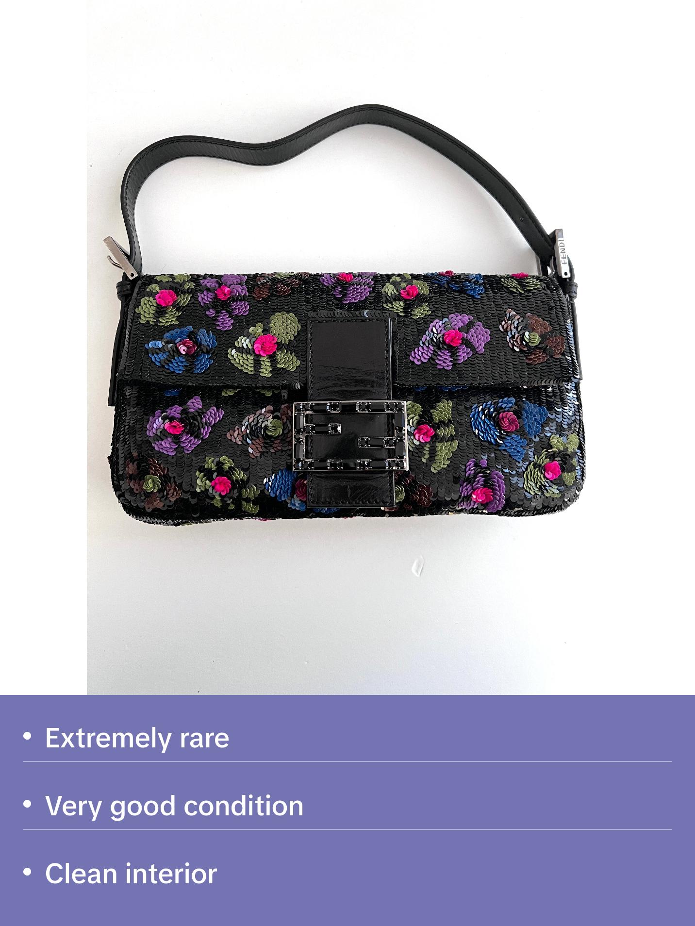 Pre-owned - Shoulder Bags Fendi floral sequin baguette