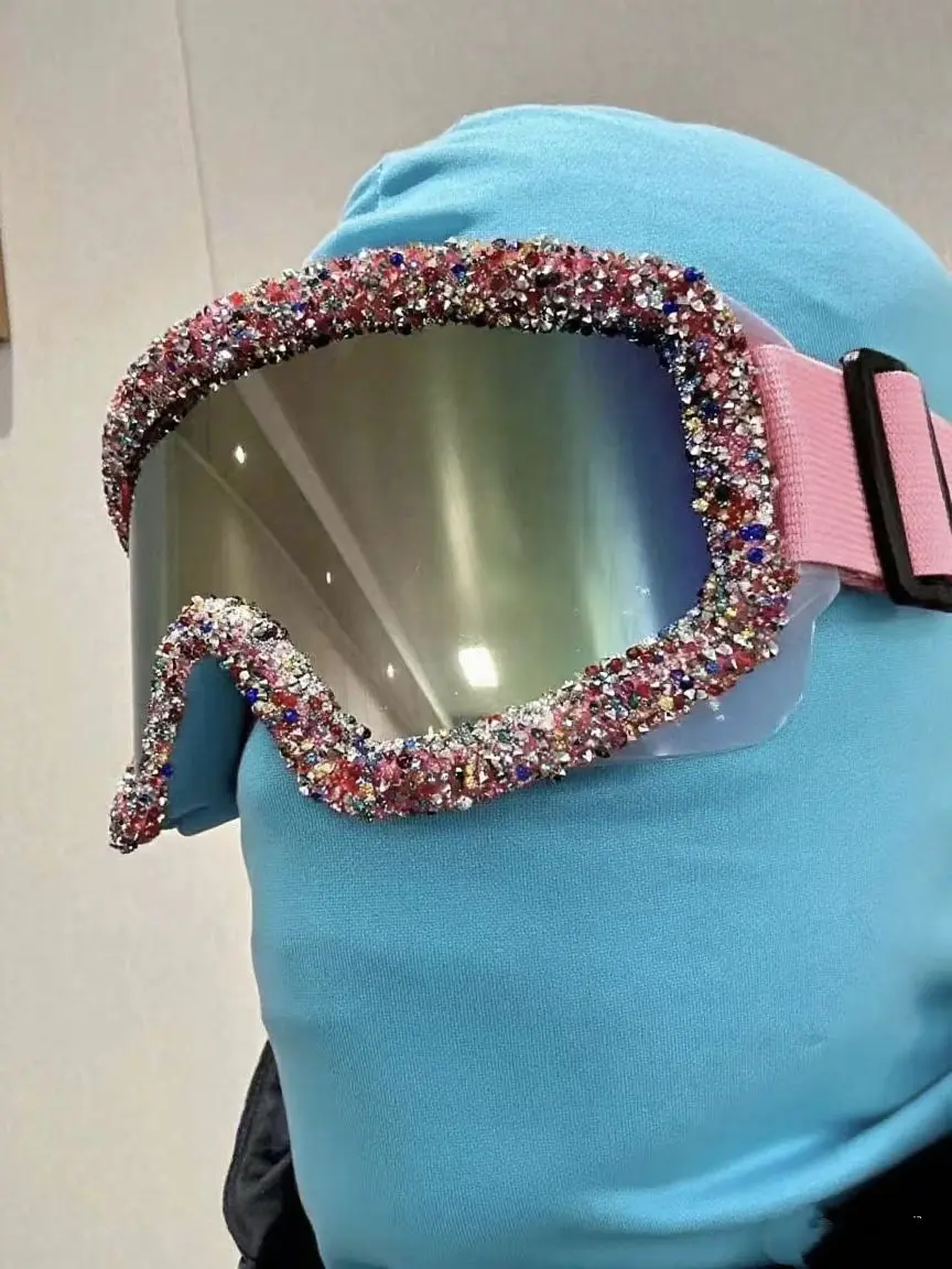 1pc Rhinestone-Decorated  Full-Coverage Women's Fashion Protective Soft Ski Goggles, Mirrored, Anti-Fog, Anti-Scratch, Adjustable Strap For Skiing, ATV, Motocross, Hiking, Sandstorm (Original Handmade Product May Have Minor Positional Differences And Glue