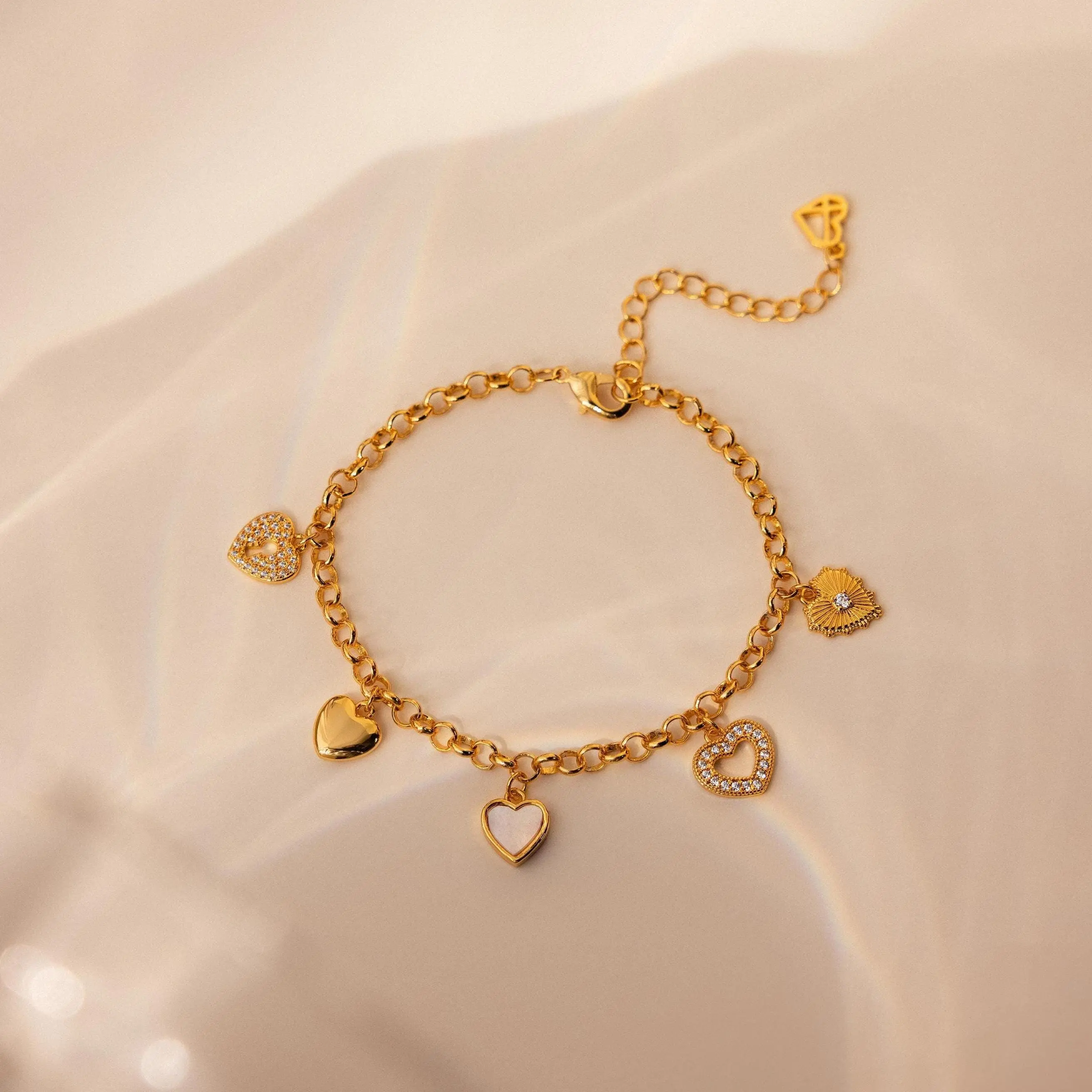 Heart Charm Bracelet by Caitlyn Minimalist - Mixed Pave Diamond Heart Bracelet in Gold & Silver - Cute Everyday Jewelry - Gift for Her