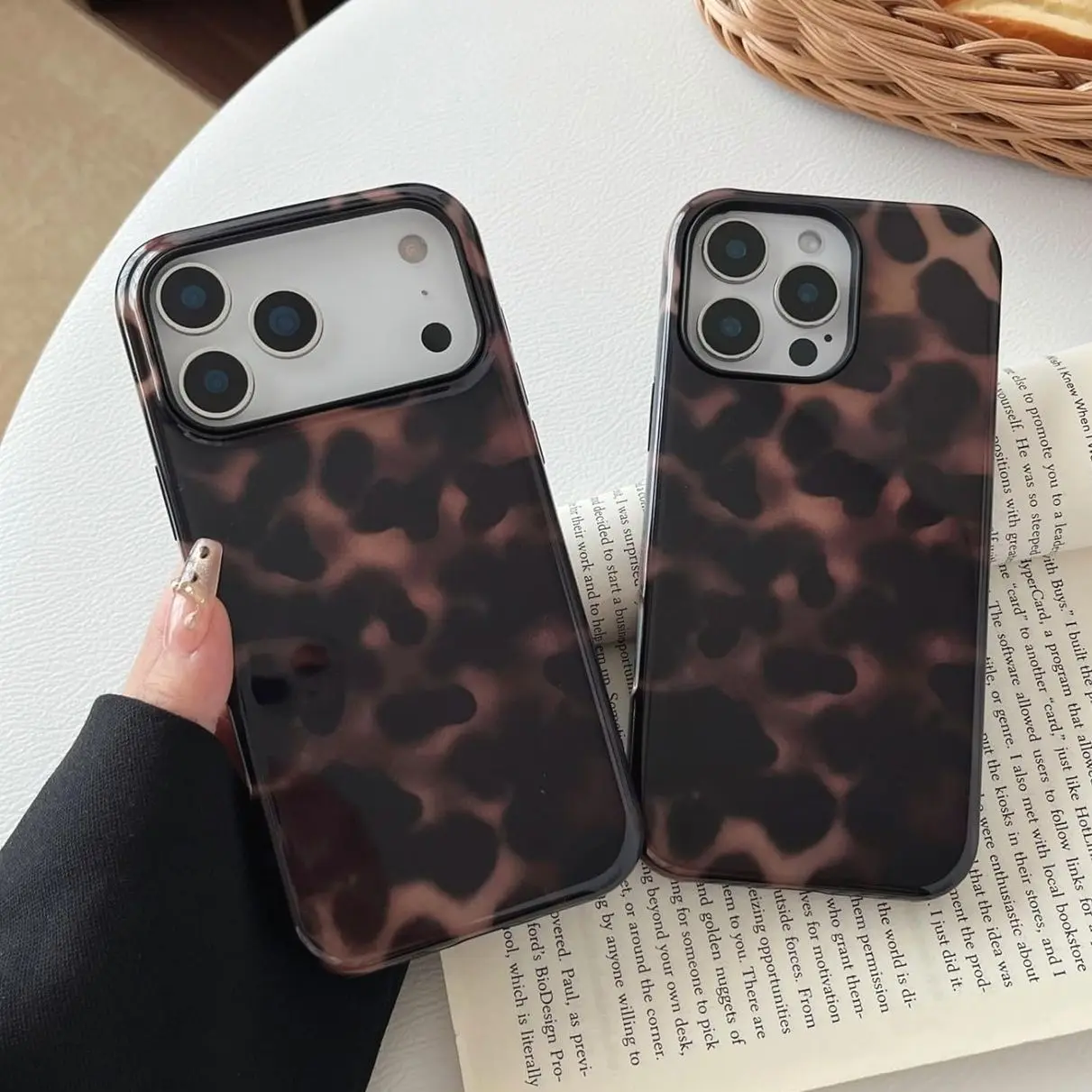 Compatible with iPhone 17 Pro Max Case Tortoise Shell Phone Case for Women Girl Shockproof TPU and Hard PC Protective Cover - Amber Brown Leopard