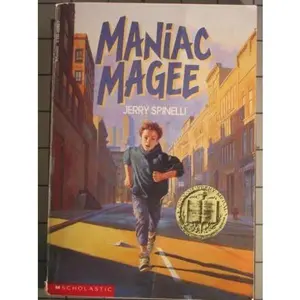 USED-Maniac Magee by Jerry Spinelli (Paperback)