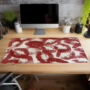 Red Lip Pattern Mouse Pad, Aesthetic Non-slip Rubber Mouse Pad, Large Gaming Desk Mat for Office, Computer Keyboard, Room Decor and Birthday Gift for Women and Girls