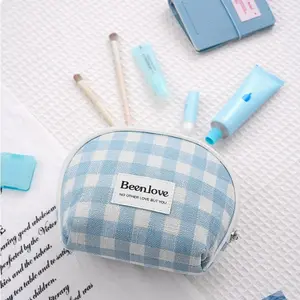 Portable Blue Checkered Makeup Bag, Vintage Scottish Plaid Handbag, Travel Toiletry Pouch, Skincare Lipstick Storage