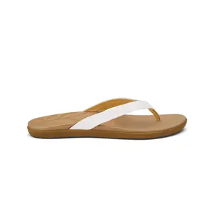 Olukai Honu Women’s Leather Beach Sandals - Bright White / Golden Sand