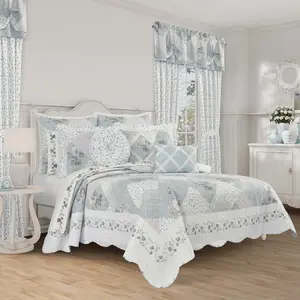 Bungalow Spa 3 Piece Quilt Set