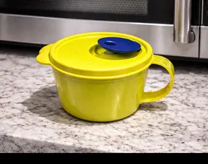Taza micro flsh verde neon con balbula azul 520 ml