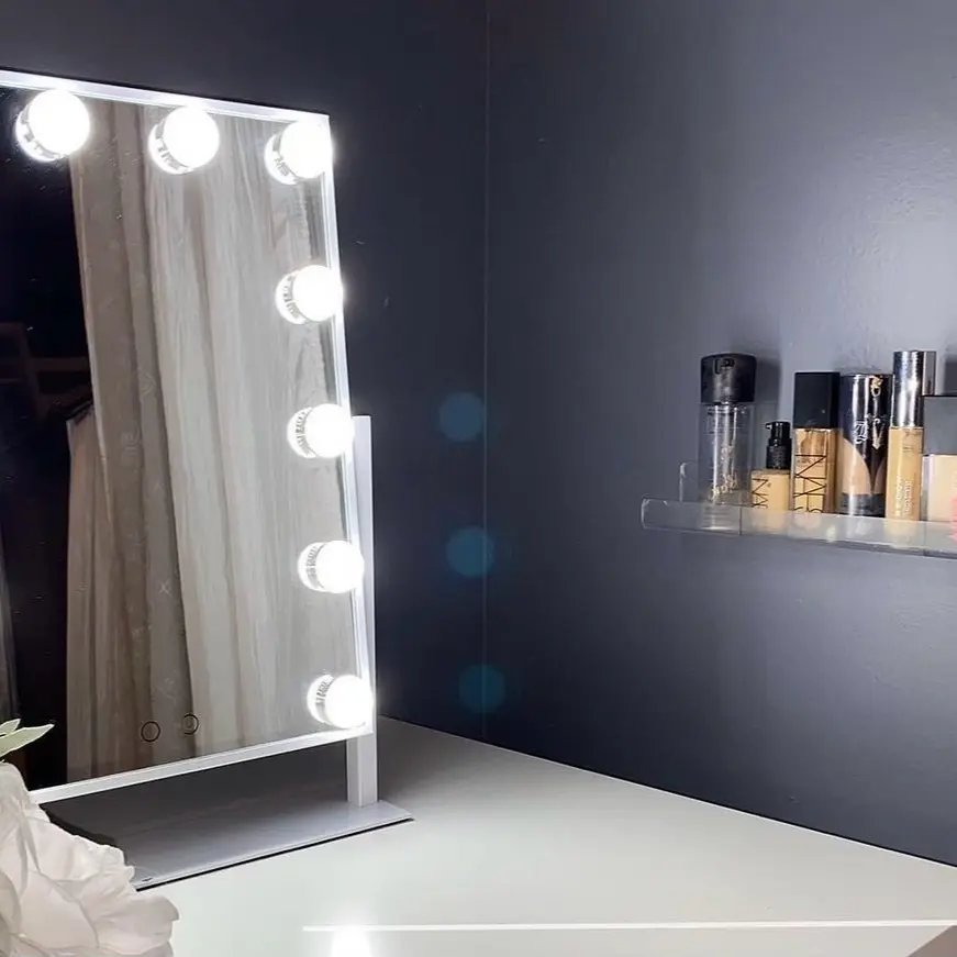 LED Lighted Makeup Mirror - Portable and Durable - Organiser