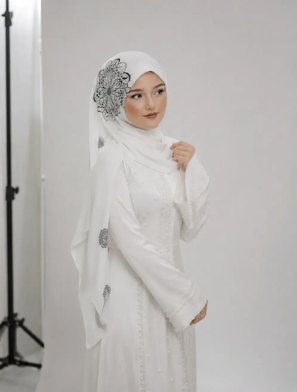 Women's Srebrenica Flowers hijab scarf