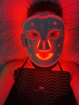 product review image from Tina | Aesthetician 💆🏻‍♀️ 10