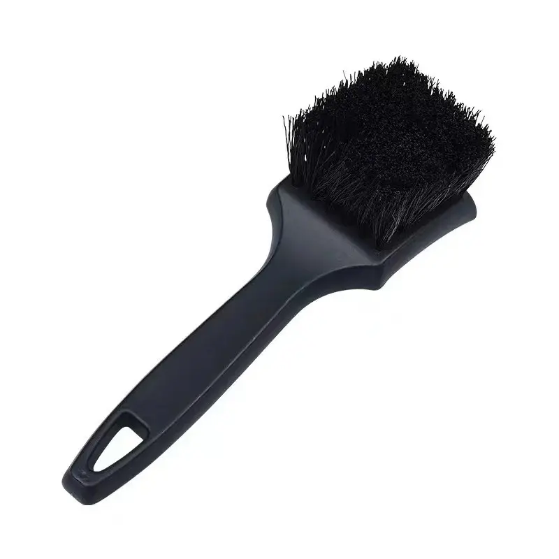 Tire brush