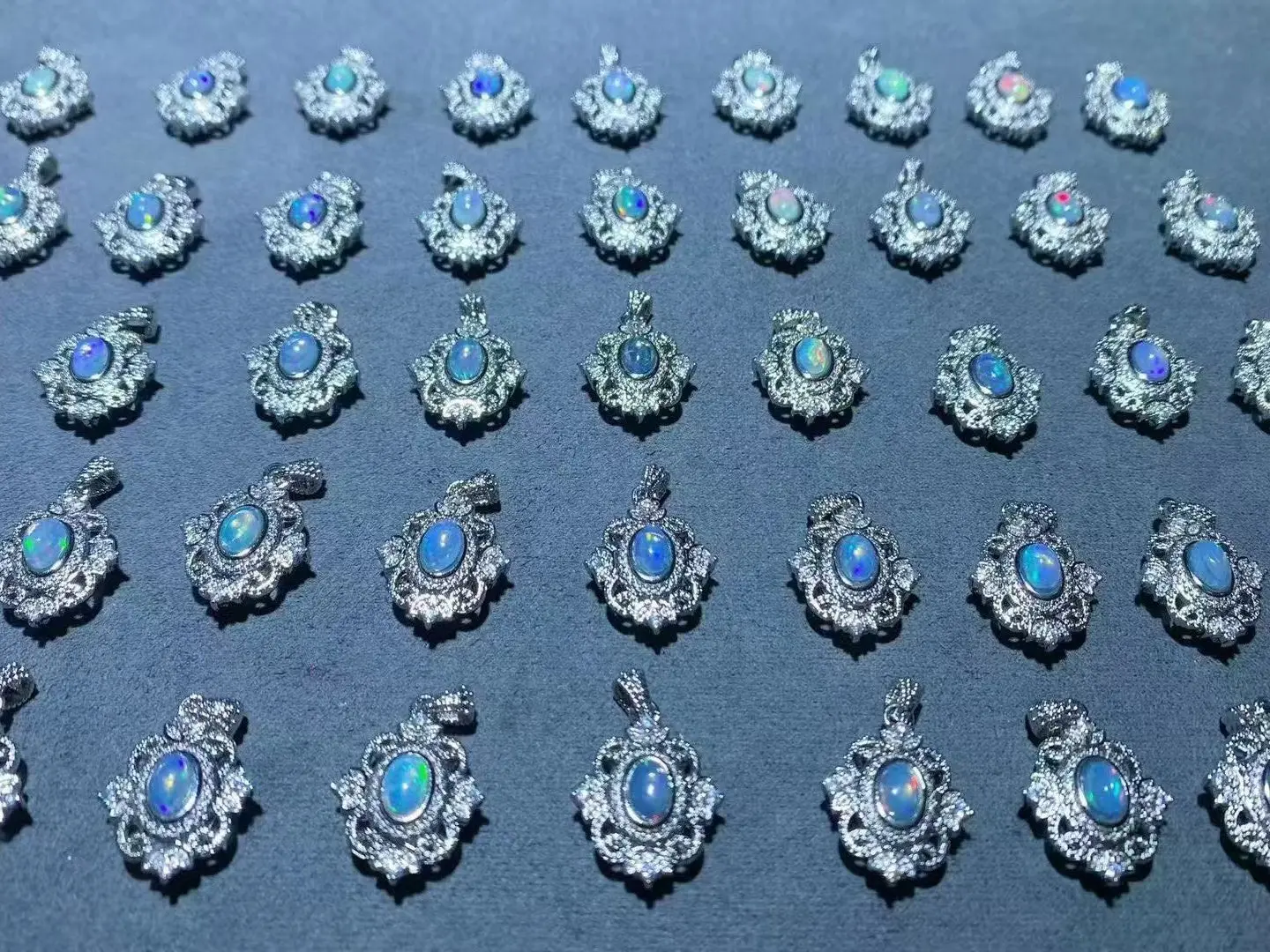 Shine(19564)gc.opal pendant