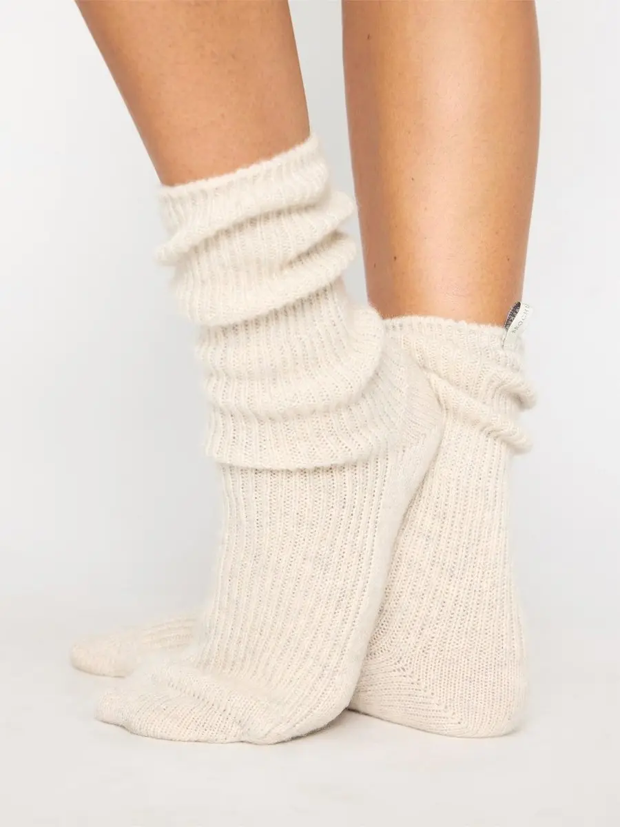 The Ribbed Cashmere Socks The Ribbed Cashmere Socks