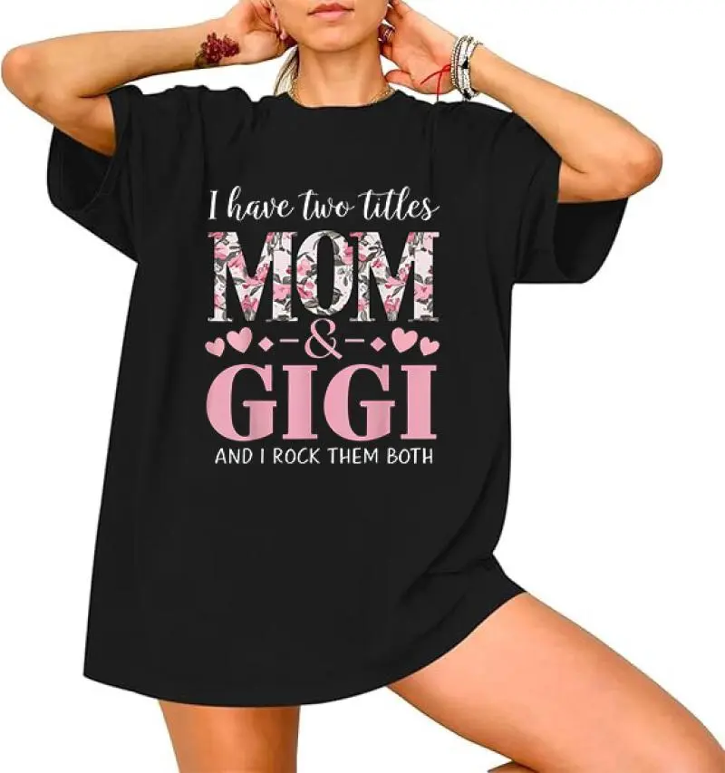 Comfy Cotton 'Mom & Gigi' Grandma T-Shirt - Black with Pink Floral & Heart Design, Retro Short Sleeve Round Neck Tee, Casual Stretch Fabric for Grandmothers