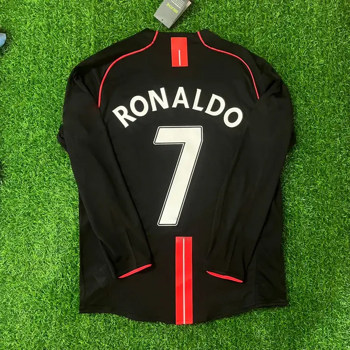 C.Ronaldo #7 2007–2008 Black Retro Football Jersey – Iconic Black Design, Long Sleeve, Forward, Full Printed