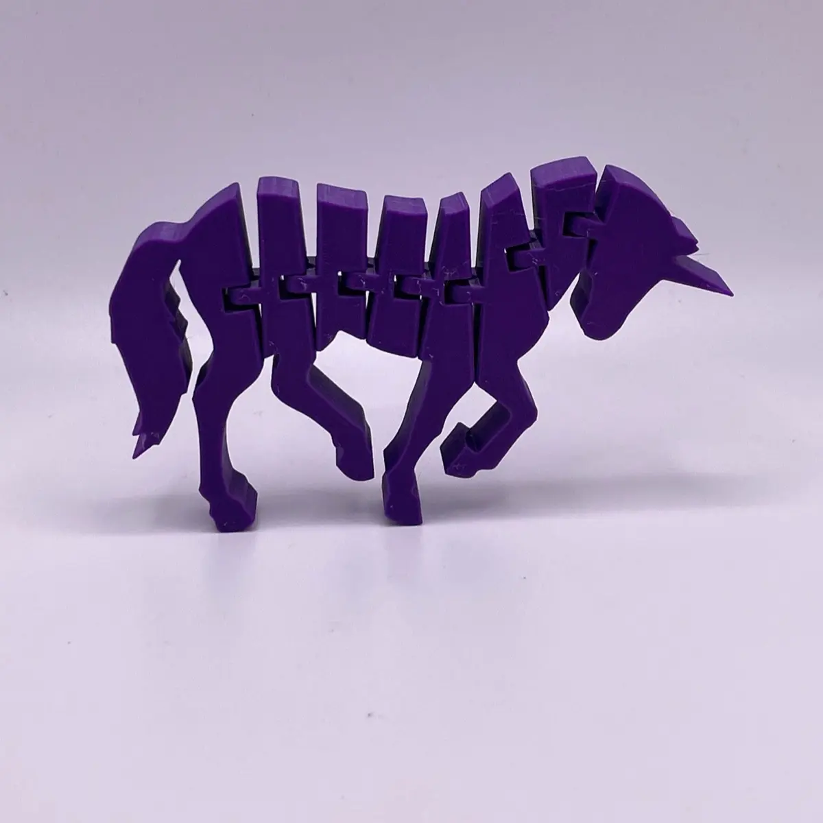 Flexi Unicorn – Articulated 3D Printed Fantasy Figurine for Desk or Display