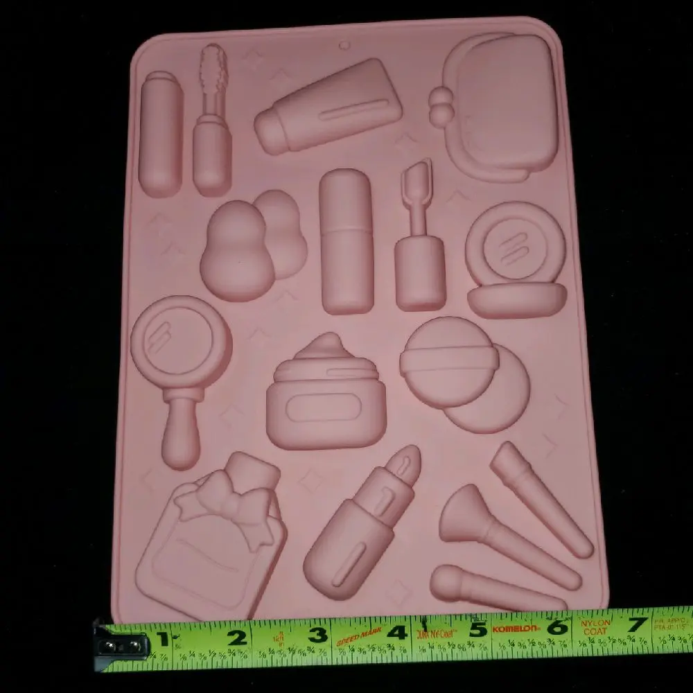 Silicone Mold in Makeup Set Design Silicone Mold in Makeup Set Design