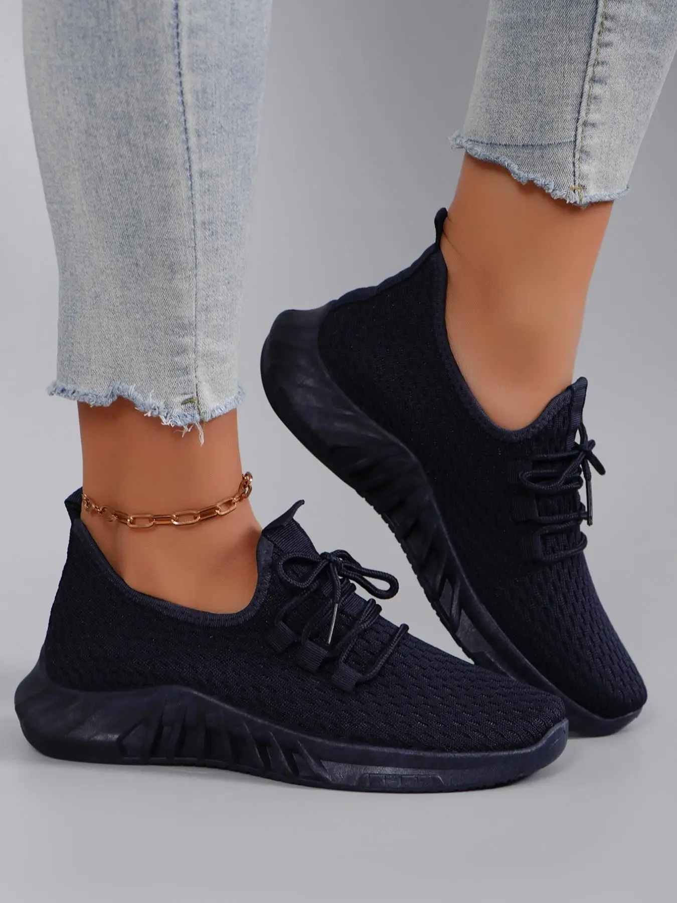 Women's Lace Up Solid Color Low Top Walking Shoes, Casual Breathable Lightweight Non-slip Comfortable Sports Training Shoes for Women, Girl Contrast M