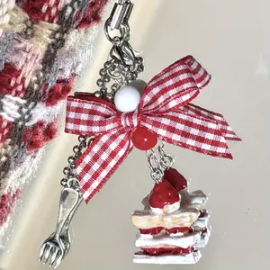1pc French dessert strawberry Napoleon cake handmade bow retro girl heart pendant mobile phone chain bag pendant suitable for women's daily use, bag hanging keychain