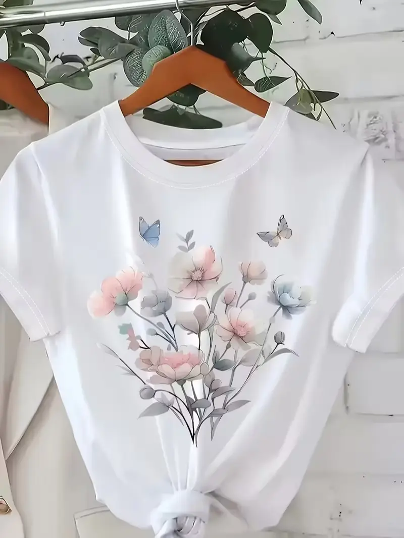 Women's Fitted Short-Sleeve T-Shirt - Watercolor Floral Butterfly Print, Gentle Fairy Style, Fresh Gradient Design, Comfortable Everyday Fabric, Casual Commute Versatile Top (Circle)