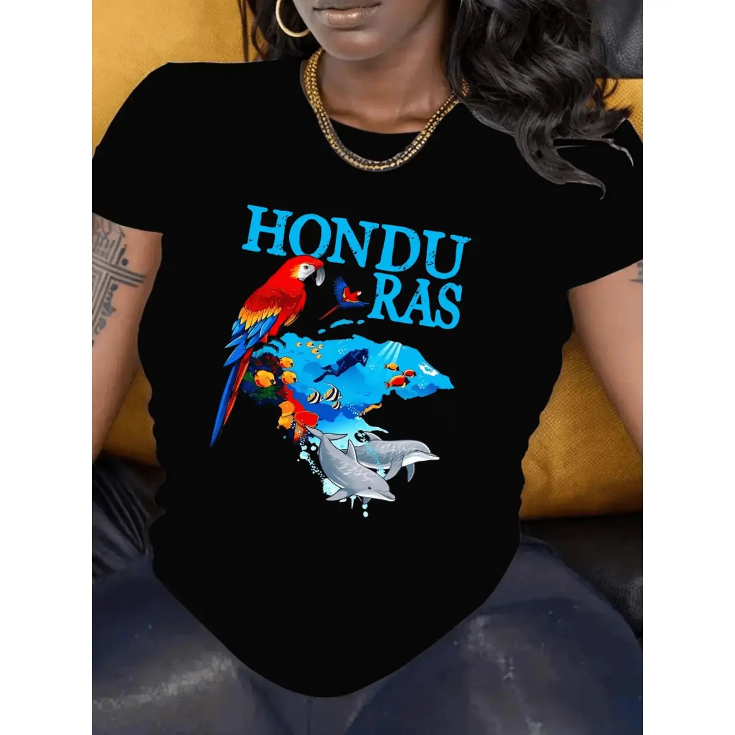 Women's Cotton Minimalist Streetwear Tshirt Clothes - Honduras Parrot Print, Short-Sleeve, Round Neck, Casual Top for Everyday Wear
