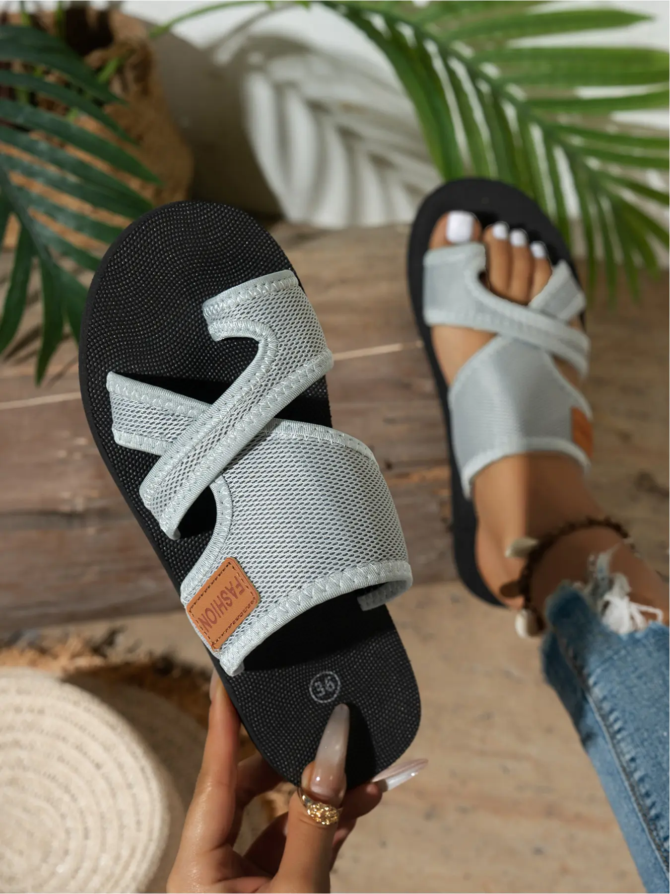 Women's Flat Bohemian Sandals Korean Ins Style Cross Strap Beach Shoes Casual Open Toe Outdoor Boho Style Slides for Summer Daily Wear and Travel Footwear Crisscross Strap breathable flat rubber sandals