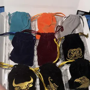 Mystery Dice Set Bag, Various Styles Polyhedral Dice, Random D&D Dice Patterns & Dice Bag, Perfect Gift , Great for Dungeons and Dragons, RPG, MTG,Role Playing Table Gamers