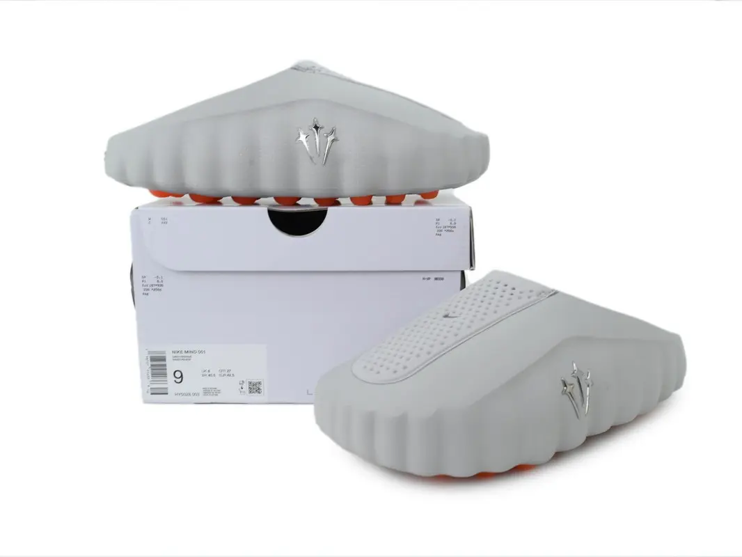 Classic Men Fashion Closed Toe Slides Soft Comfort EVA Material Anti‑Slip Chunky Wave Outsole Versatile Light Grey Street Slip‑On Slippers