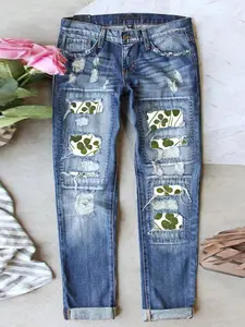 St. Patrick’s Day Shamrock Patch Ripped Boyfriend Distressed Denim Jeans for Women Vintage Washed Clover Pants