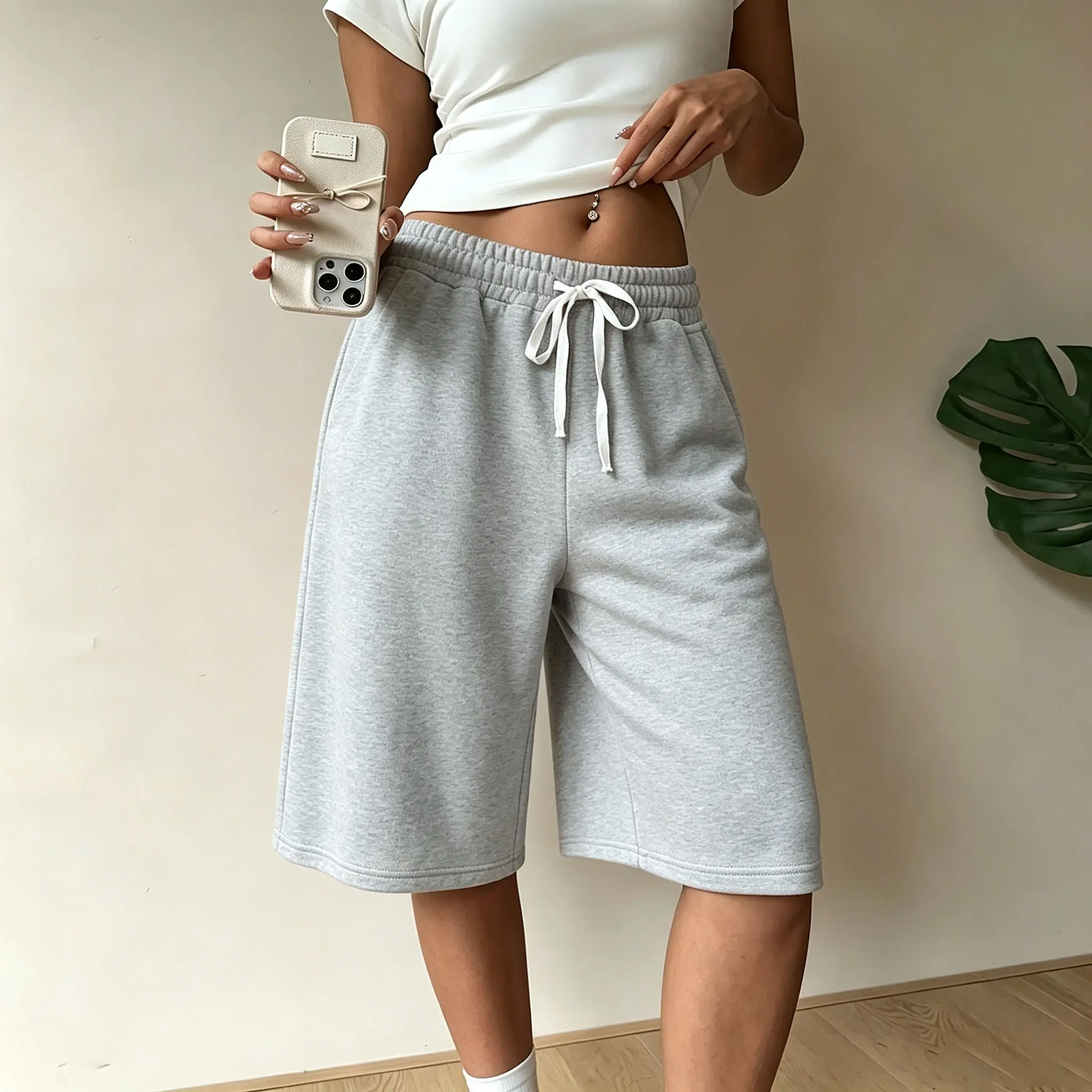 New spring/summer solid-color casual comfortable shorts, 6–7/10 length, with pockets, suitable for sports, fitness, yoga, tennis, and running