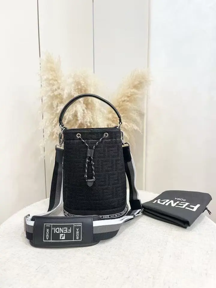 Pre-owned FENDI Black FF Monogram Bucket Bag