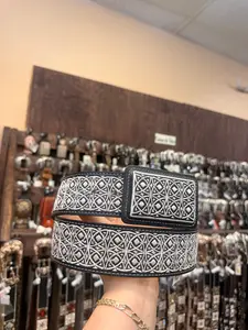 Men western belts piteado black and white