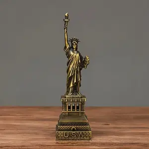 1Count Elegant Statue Of Liberty Metal - Classic Home And Office Decoration,Reliable for Indoor And Outdoor, Living Room, Bedroom Or Desk - Symbol Of Bonus itemdom And Independence, Classic Design |   Metal Material mannequin heads mannequin heads