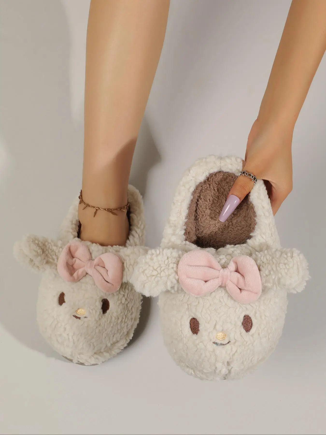 Women's Cute Fluffy Cartoon Graphic Bow Decor House Slippers, Fashionable Fuzzy Soft Slippers for Indoor, Warm Slip on Bedroom Slippers for Fall & Win
