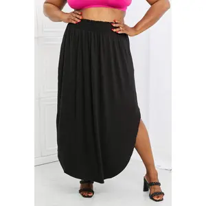 Zenana It's My Time Side Scoop Scrunch Skirt in Black