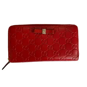 Pre-owned GUCCI Wallet Small Leather Goods bow GG monogram Long red zip around leather Authentic with COA