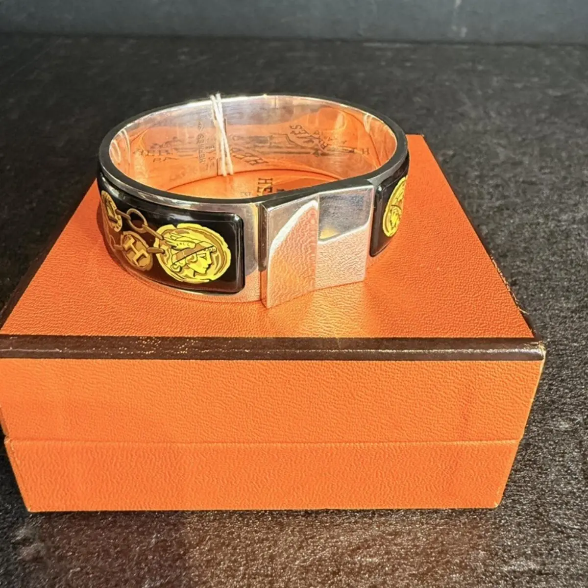 Pre-owned HERMÈS As Shown Shoulder Bags Vintage Enamel & Silver Tone Wide Cuff Bracelet / Bangle AL374