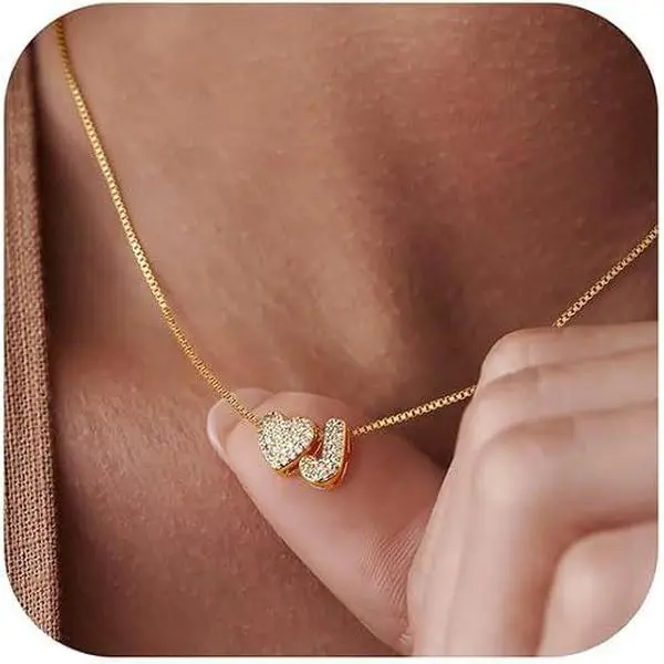 Fashionable, simple, and cute letter gold heart-shaped letter necklace, 18K gold plated women's necklace