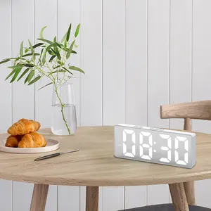 LED Mirror Electronic Alarm Clock, Modern And Simple Mirror Table Clock, Suitable for Home Office Desktop Clock, Gift Item, Digital Clock Decoration