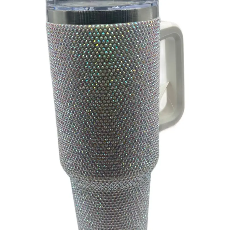 Vasos de 40 oz. Sparkly Feature Tumbler as shown in the Provided Image With Rechargeable Speaker